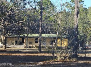 2506 Dumajack Rd, Chipley, FL 32428