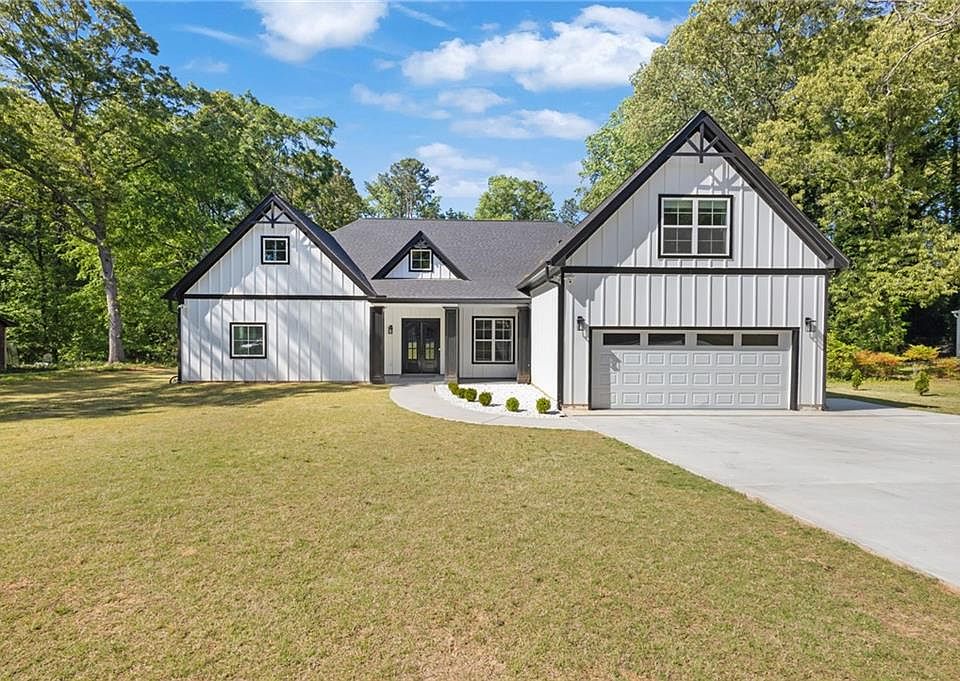 1st image of 81 Hager Dr