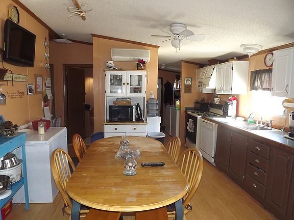 2nd image of 9 Avenue A