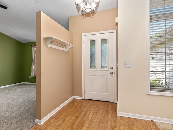 5th image of 187 Riverwood Dr