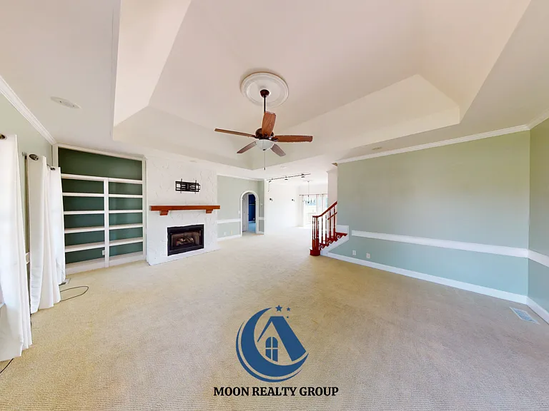 106 E Wendy Way — Photo 3
