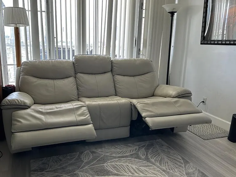 1215 Alexander St #1202 — Photo 4