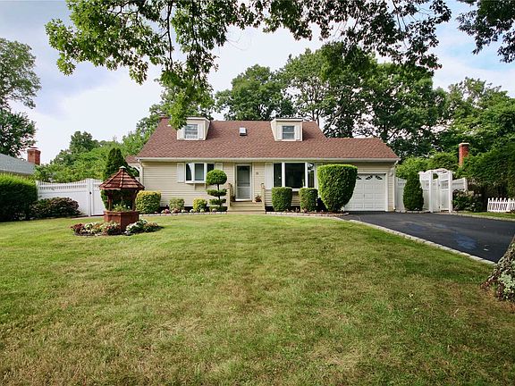 2nd image of 11 Brook Ln