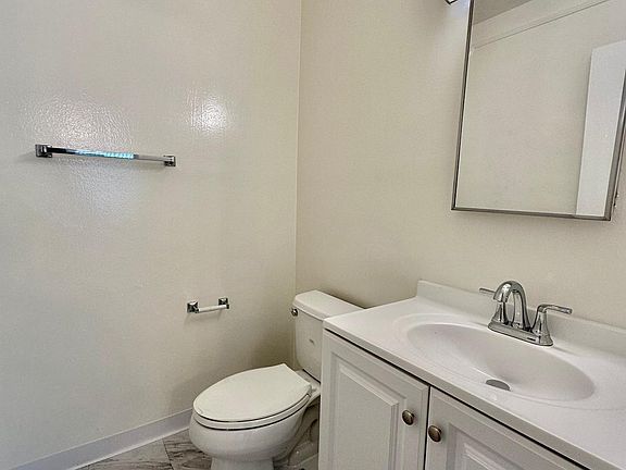 4th image of 8035 Hollywood Blvd APT 6