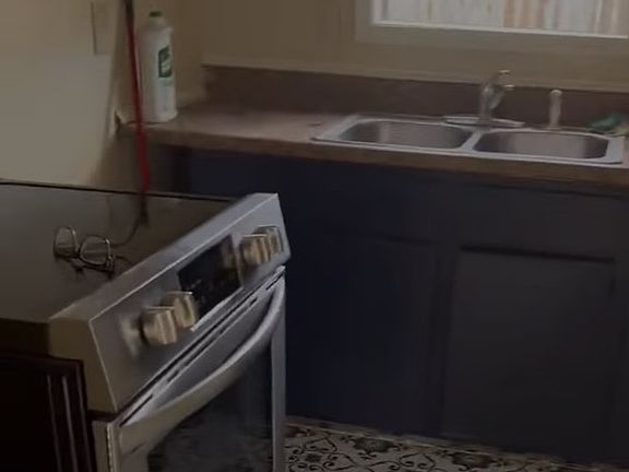 2nd image of 118 Norton St
