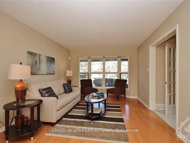 28 Country Club Dr — Photo 4