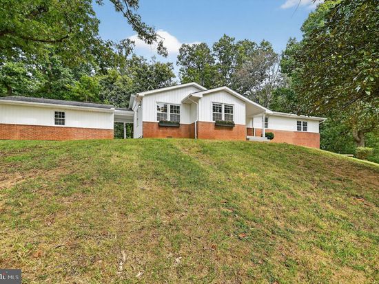 5084 Fairview Ln, Broad Run, VA 20137