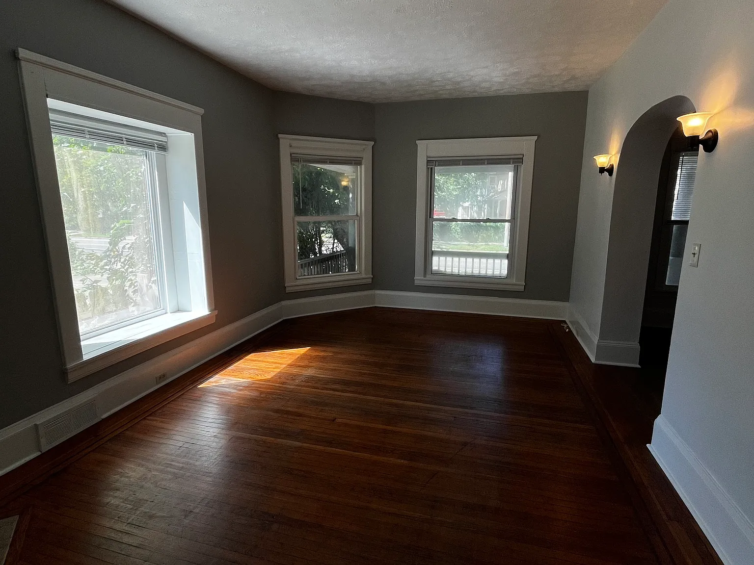 2 bed, 1300 sqft, $1,350 — Photo 4