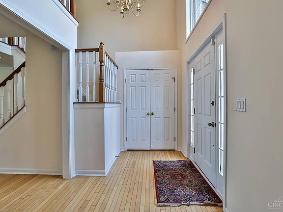 3rd image of 7384 Windsor Park Dr