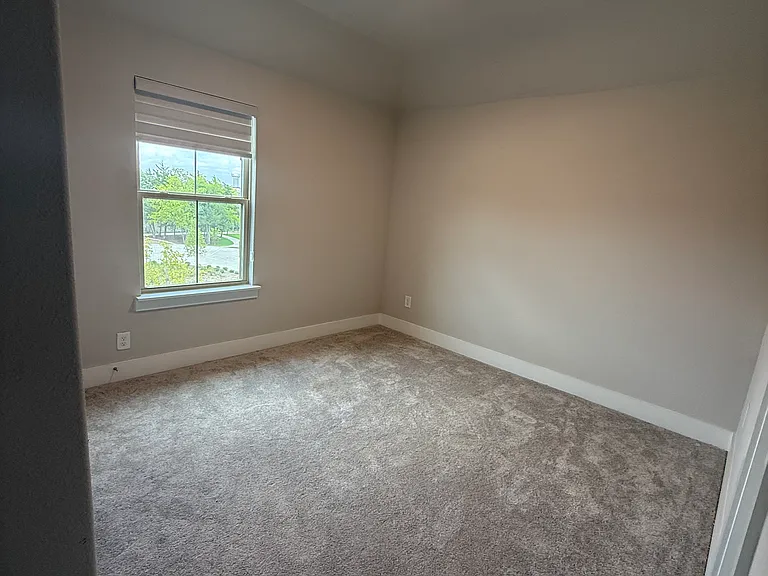 4613 Summit View Dr — Photo 16