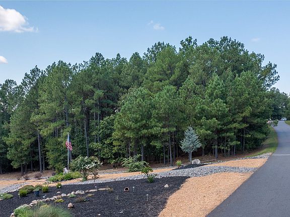 5th image of 54 Largo Dr