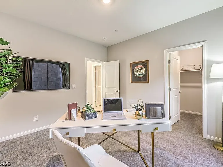 10748 Wild Parsley Ave — Photo 3