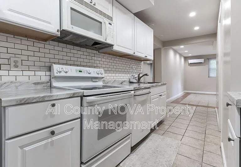 4141 21st Rd N #B — Photo 4