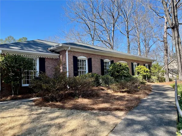 295 Weatherstone Ln, Marietta, GA 30068