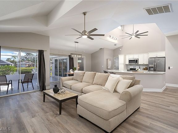 5th image of 9467 Palm Island Cir