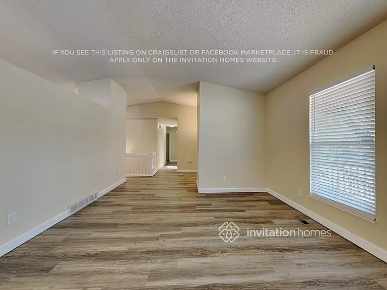 1290 Hans Brinker Ln — Photo 4