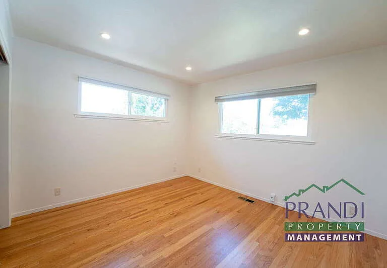 7 Edward Ave — Photo 10