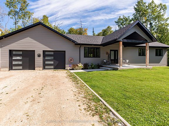3rd image of 23 Hemlock Rd