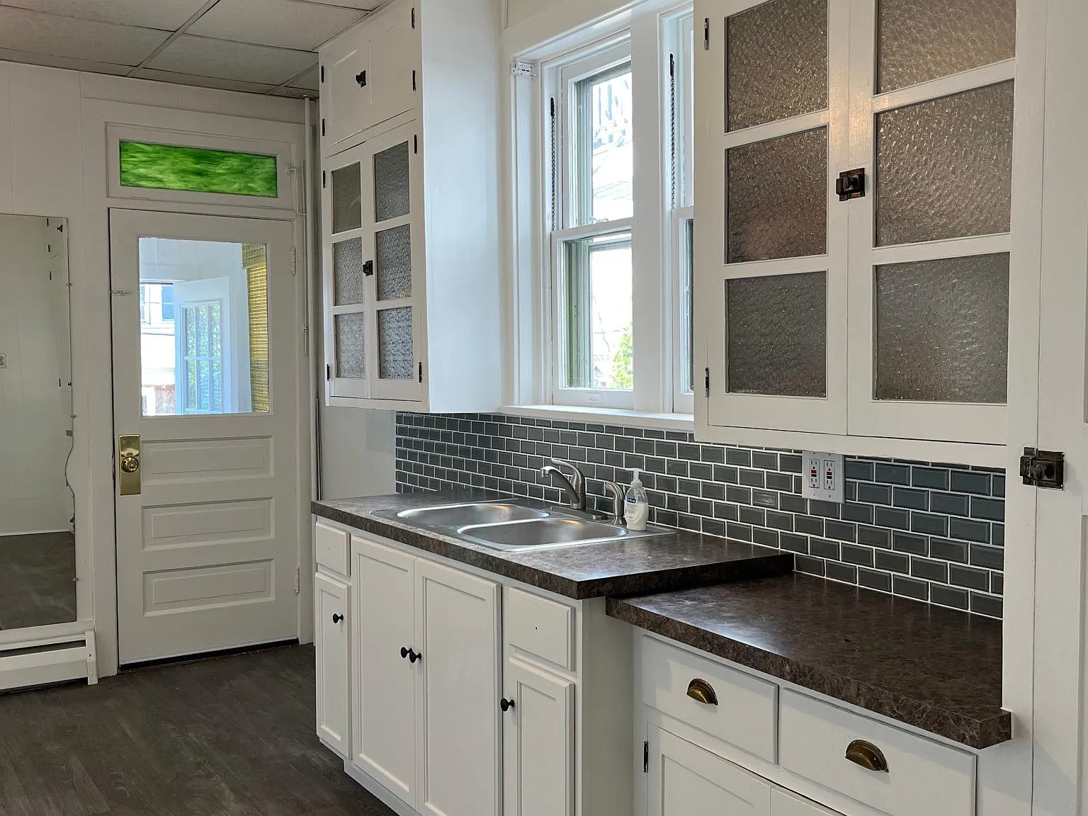 3 bed, 1296 sqft, $1,450 — Photo 3
