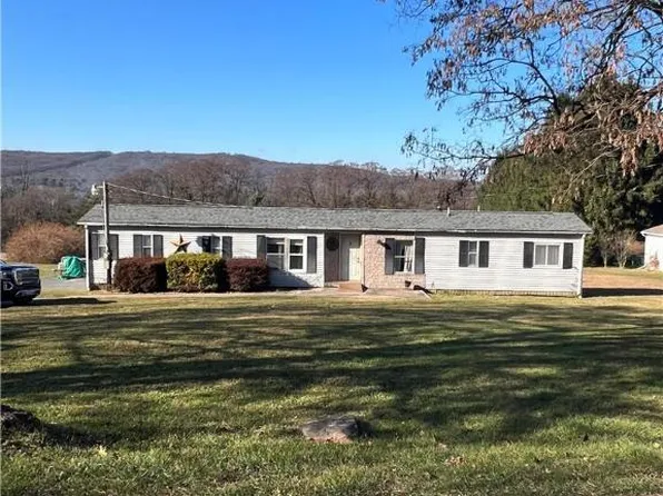 3079 Mountain Rd, Saylorsburg, PA 18353