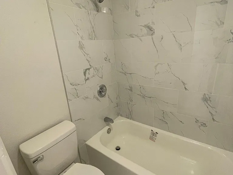 850 Sir Galahad Dr #B — Photo 14