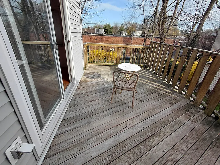 32 Locust Ave — Photo 10