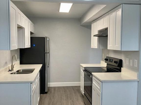 3rd image of 7231 Maida Ln APT 3J