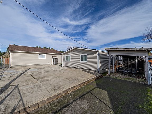 4th image of 150 N 11th St