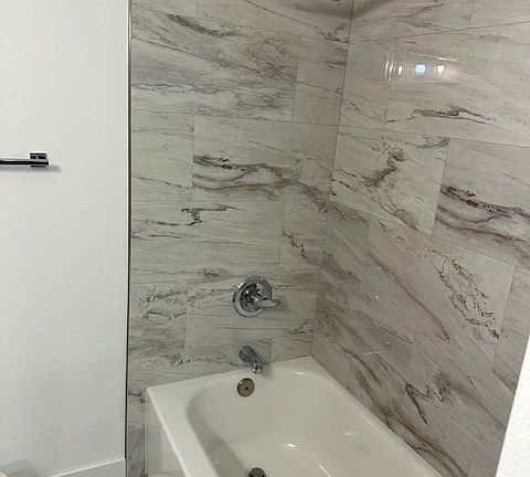 5th image of 18024 54th Pl W APT 2