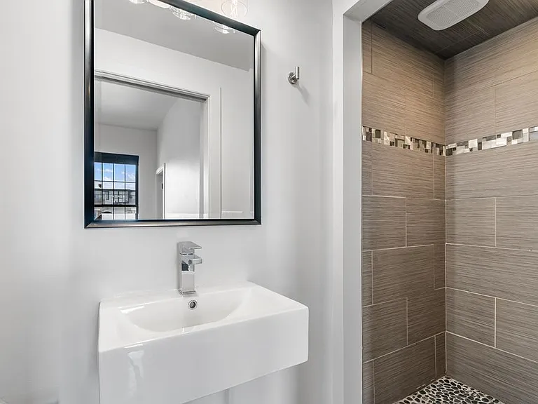 27 Smith Pl — Photo 12