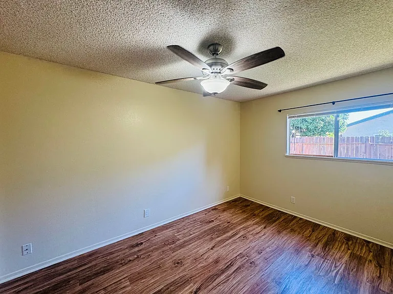 170 W Ripley St — Photo 6