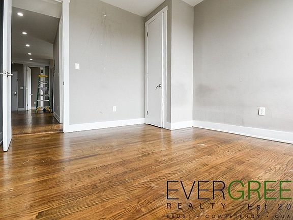 5th image of 1935 Bergen St #3G