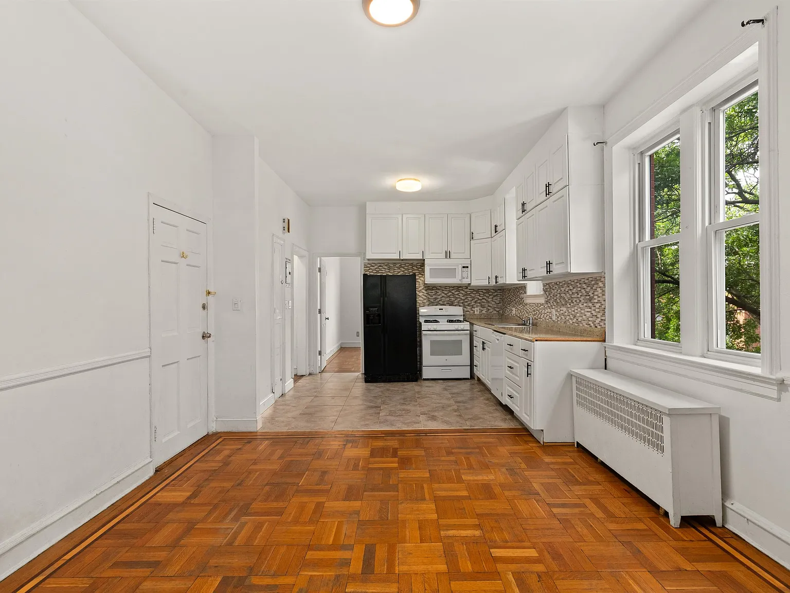 1 bed, 1.0 bath, 1200 sqft, $3,500 — Photo 2