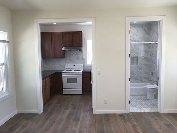 5th image of 747 54th St Unit 3