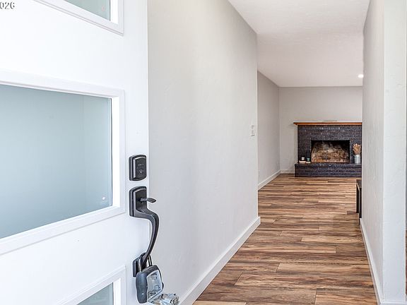 5th image of 3910 Andover St