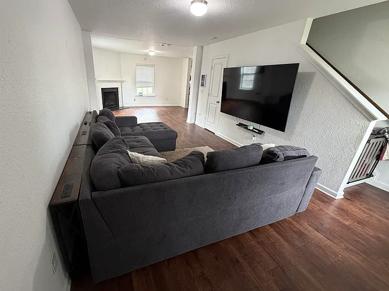 836 Chariot Way — Photo 29