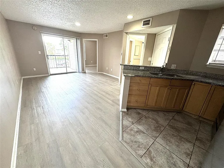 1916 Lake Atriums Cir #32 — Photo 8