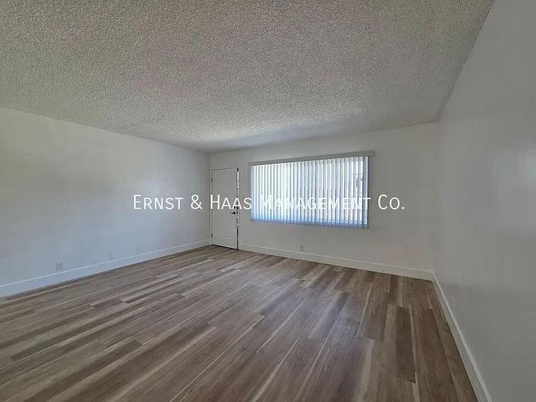 1440 Elm Ave #4 — Photo 5