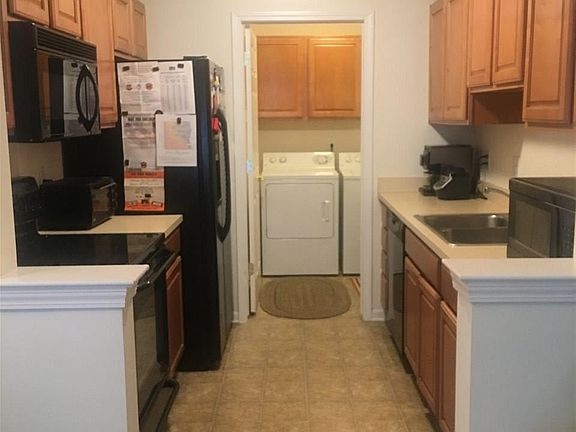 5th image of 52077 Naugatuck Dr