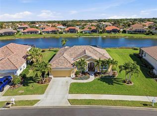 677 Lakescene Dr, Venice, FL 34293