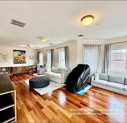 15 Millmont St #2 — Photo 4