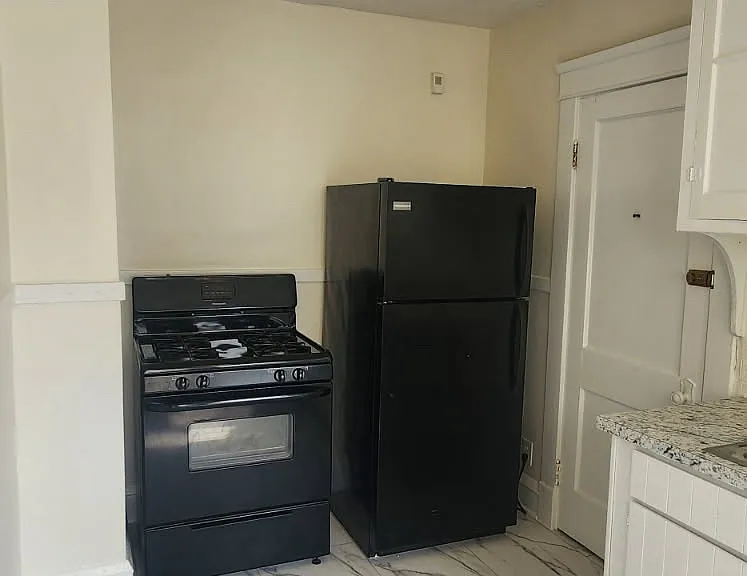 2041 Elbur Ave #1 — Photo 3