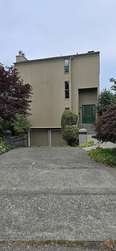 4 bed, 2.5 bath, 2920 sqft, $6,995 — Photo 3