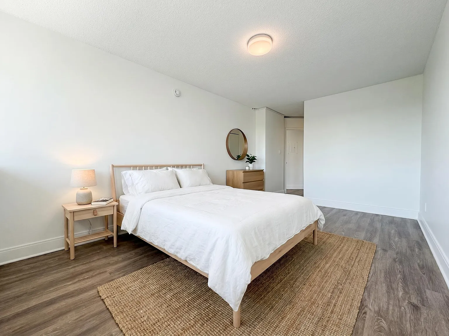 1 bed, 744 sqft, $2,062 — Photo 1