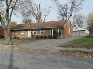 311 Carol Ln, Englewood, OH