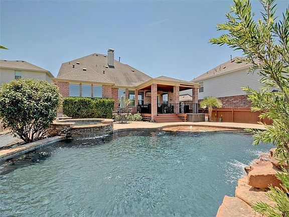 2nd image of 1216 Augusta Bend Dr