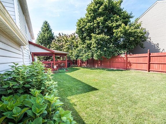 5th image of 600 Meadow Glen Ct