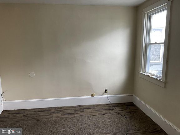 4th image of 9 S Catherine St #11