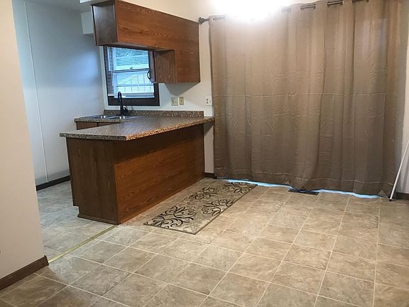 5th image of 2806 N Richard Dr