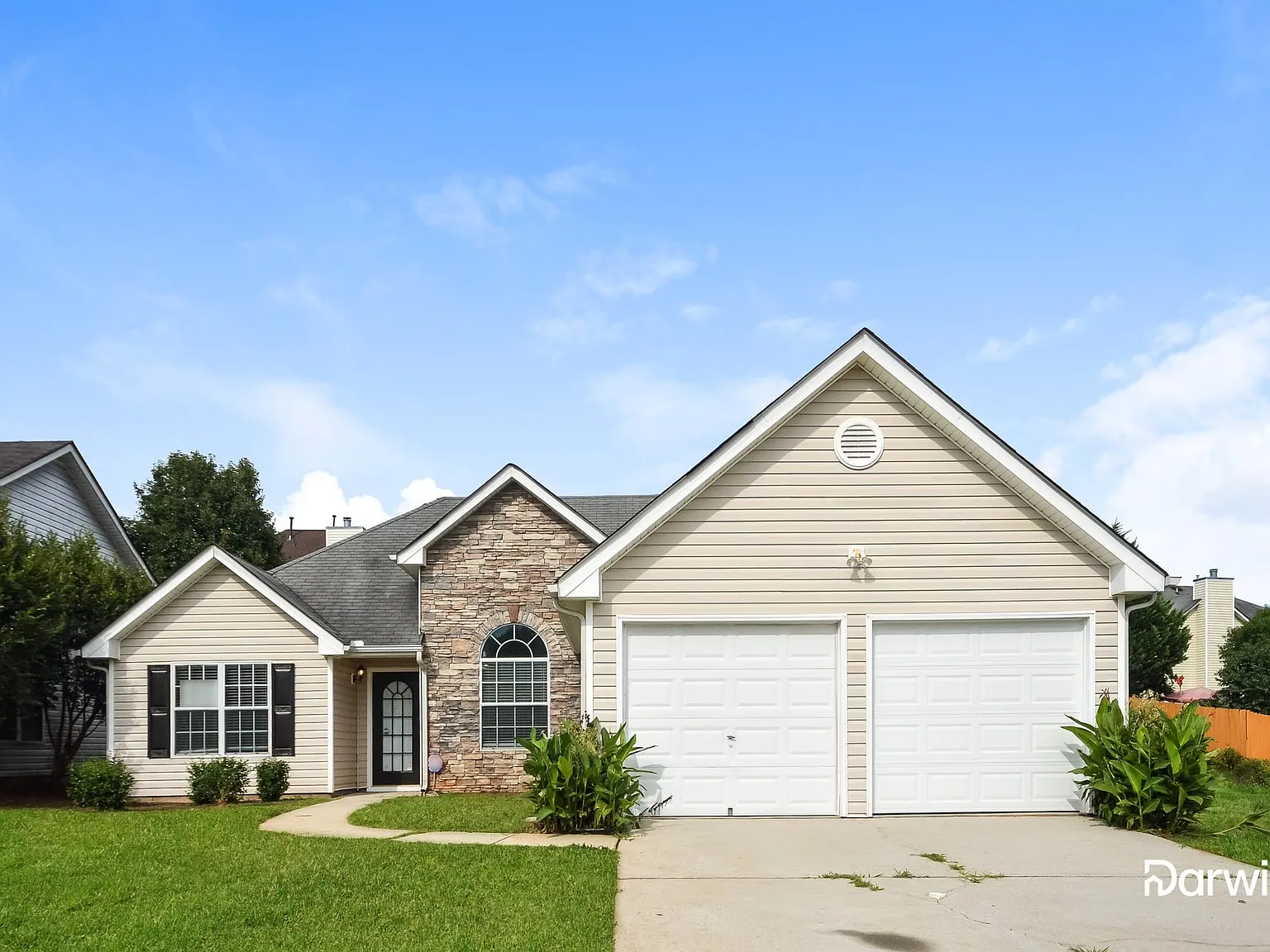 3 bed, 2.0 bath, 1445 sqft, $1,899 — Photo 1